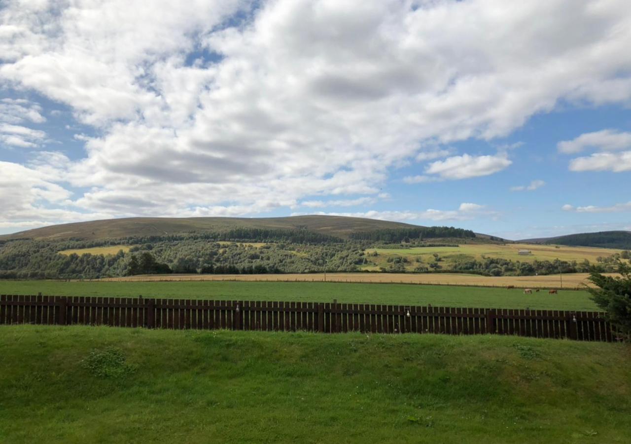 Lindas Retreats Self Catering Accommodation 1 Bedroom Cottage Or 3 Bedroom House Tomintoul Exteriér fotografie